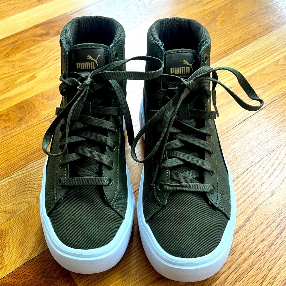 Brand new Puma High Tops in Olive Green, size 7